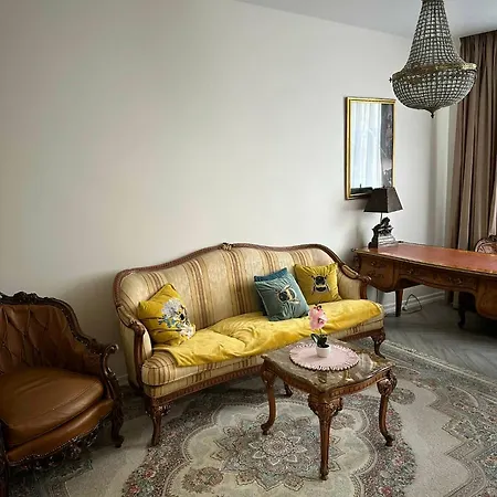 Flat In Appartement